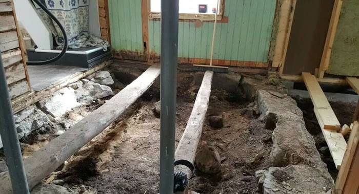 The Local：挪威北部博德郊区一对夫妇修缮房屋时发现维京时代的玻璃珠和铁斧