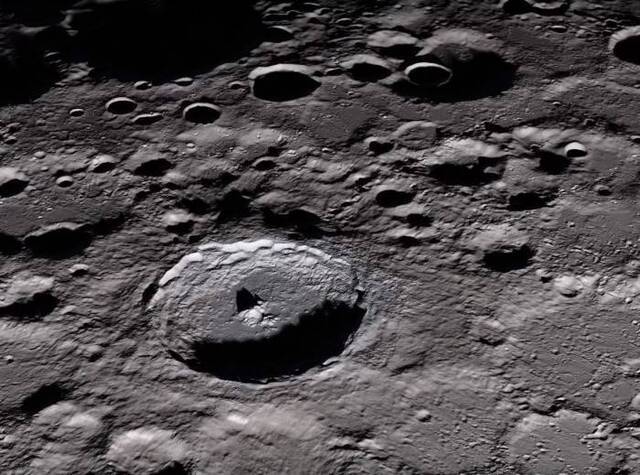 英国《新科学家》网站：日本科学家最新研究发现月球上现在仍然存在挥发性碳