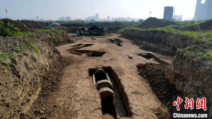 湖北襄阳考古发现汉唐墓葬群 出土文物两百余件