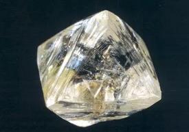 世界上最坚硬的石头，金刚石熔点1000℃（就是我们俗称的钻石）