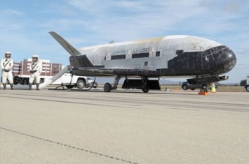 美国空军最神秘的太空船X-37B在地球轨道飞行将满一年 至今没有透露任务性质
