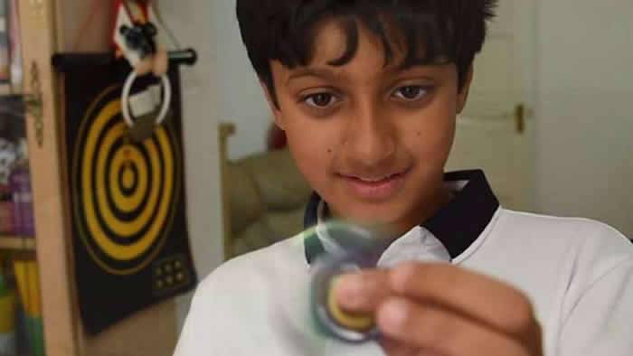 英国11岁神童Arnav Sharma智商162超两大世界天才爱因斯坦和霍金