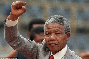 危险共产主义者 美国CIA间谍促成南非前总统曼德拉入狱