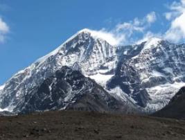 世界上最高的死火山：海拔高达6959米(被称美州巨人)