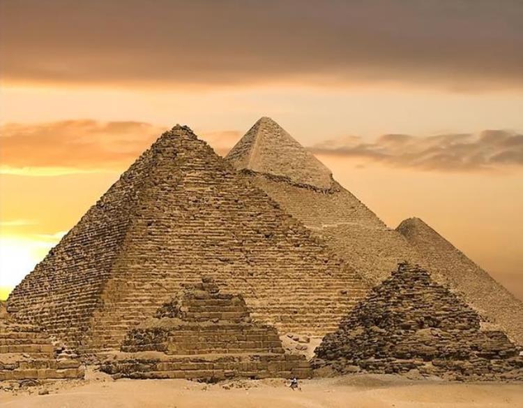 有关金字塔的传说或者未解之谜,金字塔的惊人奥秘