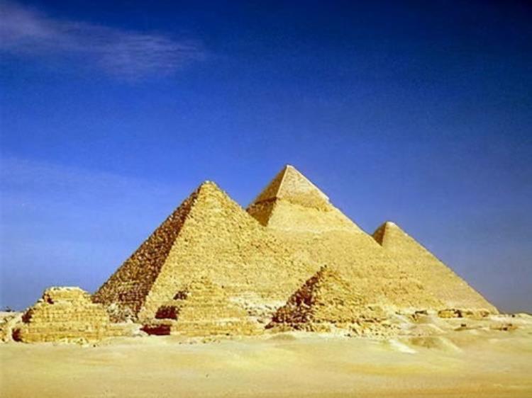 关于金字塔的诸多谜题直到现在都没有一个答案,金字塔诸多未解之谜