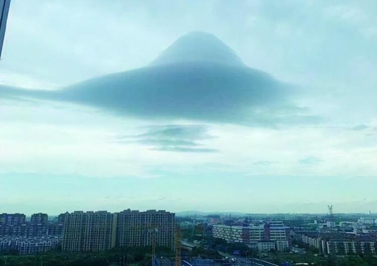 内蒙古出现怪云「内蒙天空出现奇怪的云」