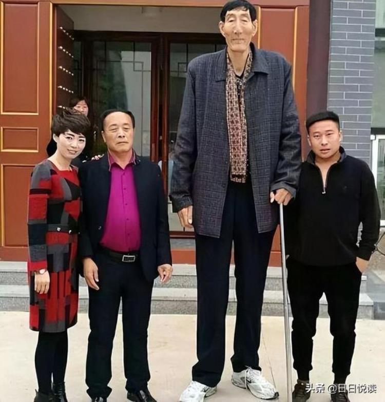 比姚明还高的女巨人,世界最高巨人比姚明还高20厘米
