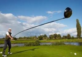 世界上最长的高尔夫球杆：长达4.37米(像划船的超长竹竿)