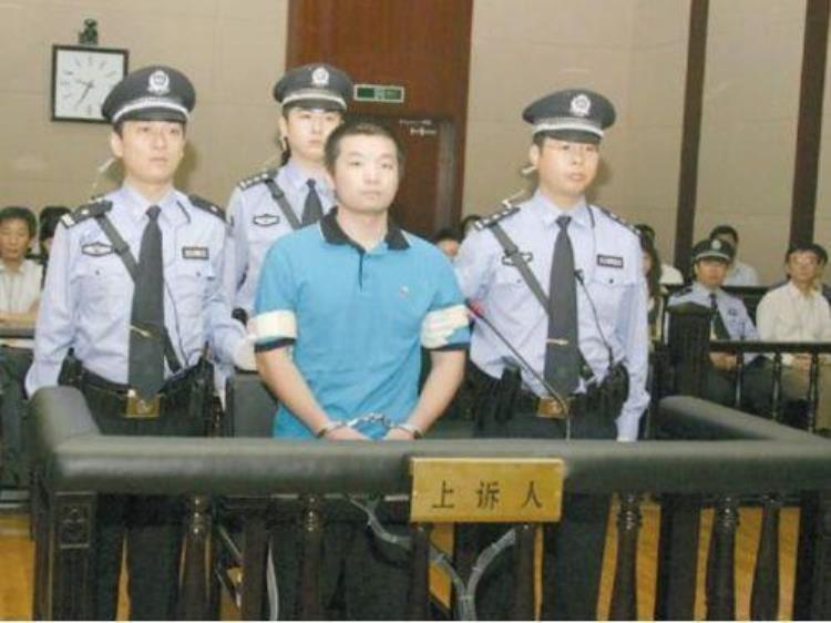 北京小伙打警察,北京小伙杀害六名警察