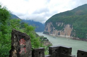 长江三峡指的是哪个三峡(长江三峡是由瞿塘峡)