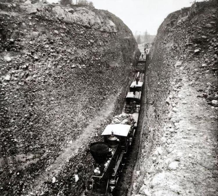 1970年美国沙漠挖出1吨重华人尸骨揭开一段充满血泪的华工史