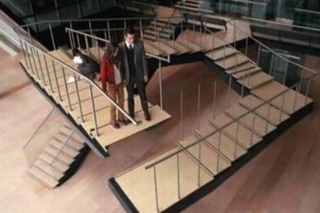 彭罗斯阶梯真实存在吗?永远也走不到头的楼梯(视错觉)