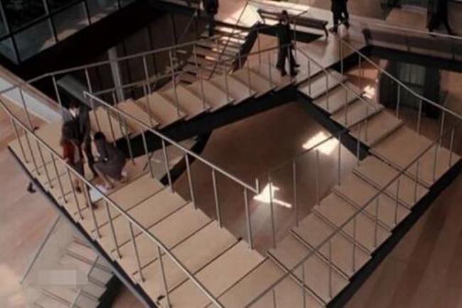 彭罗斯阶梯真实存在吗?永远也走不到头的楼梯(视错觉)