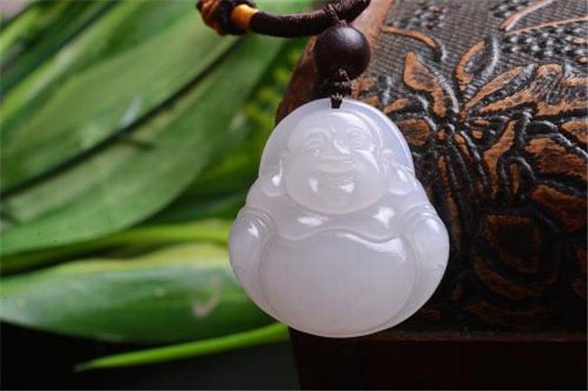 世界上最好的缅甸翡翠玉石 为什么缅甸的翡翠质量最高