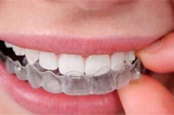 矫正牙齿的最佳年龄是多大?成人正畸比较困难吗