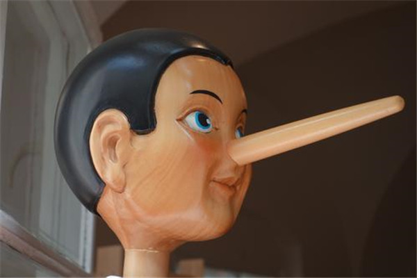 世界上最长的鼻子有多长 长达14厘米（像动画人物）