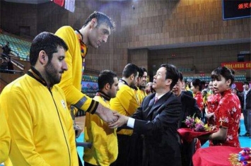 世界上身高最高的运动员 体型超大的伊朗优秀运动员