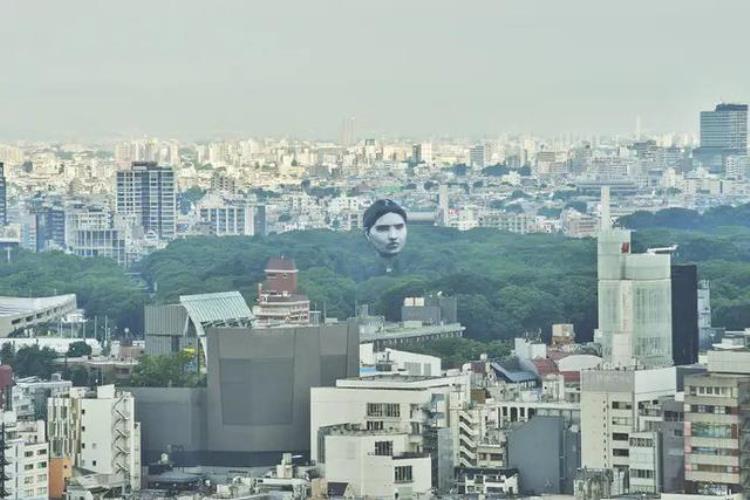 日本东京上空出现神秘大脸,东京上空现巨型人脸是谁