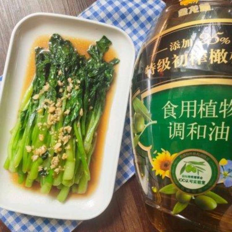 蚝油蒜心菜「广东蚝油菜心的做法大全」