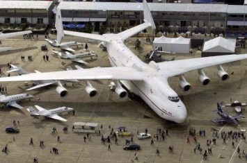 世界十大运输机排名，第一安-225运输机（载重250吨）