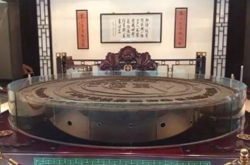 世界上最大的普洱茶饼:直径达3米多(已陈化16年)