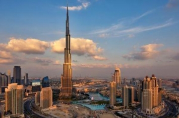 世界上第一高楼:王国塔 超越哈利法塔一百米(多达275层)