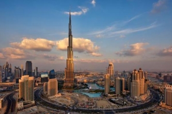 世界上最高的建筑:拥有比101大厦还快的电梯(高828米)