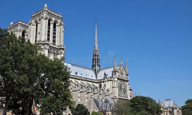巴黎圣母院 历史(法国巴黎圣母院的历史)
