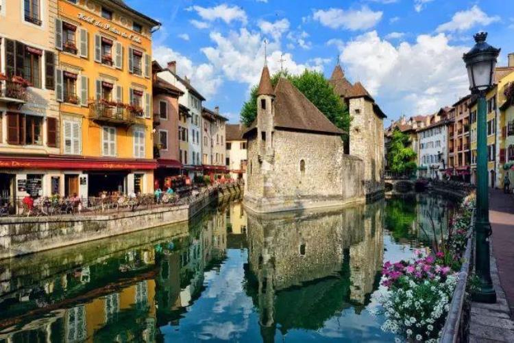 那些散落在法国不可错过的20个绝美小镇,法国很美的小镇