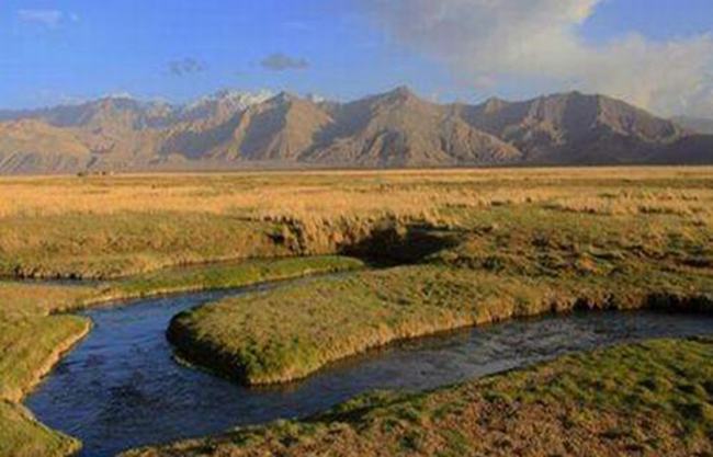 车尔臣河的源头在哪里 发源于天山山脉北部(阿尔金山)