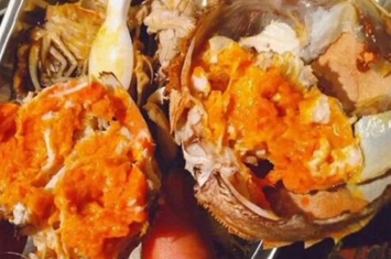 吃蟹子后胃疼妙招 吃螃蟹的时候应该注意什么