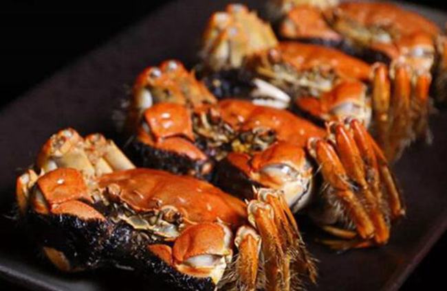 吃蟹子后胃疼妙招 吃螃蟹的时候应该注意什么