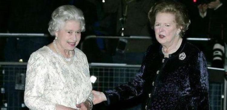 英国女王的权力大还是英国首相的权力大,英国的总理和女王谁的权力大