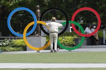 东京奥运会撑杆跳杆子断了,东京奥运会经典瞬间跳高