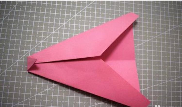 世界上最大的纸飞机能飞多远,世界上最快的纸飞机能飞多少米远