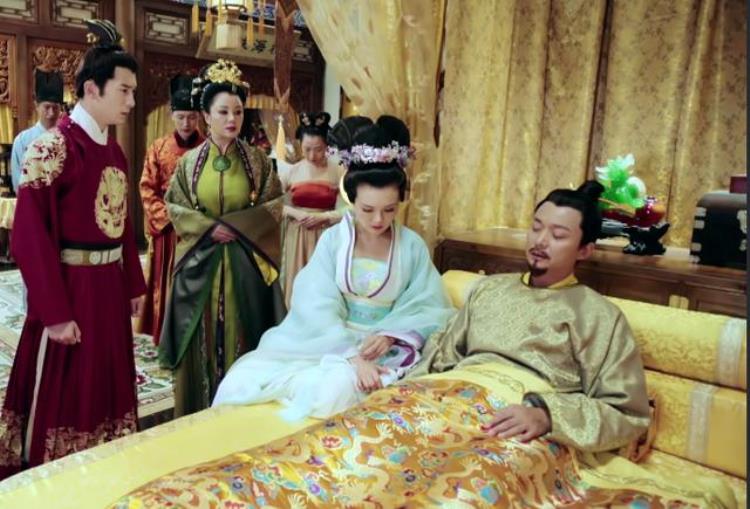 为什么皇上不能为了一个心爱之人「历史上的皇帝为何不能为一个心爱之人舍弃后宫嫔妃」