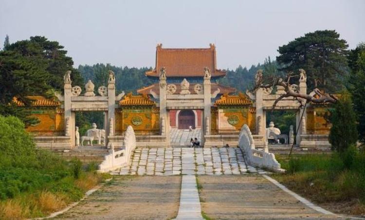 以节俭著称的道光为什么却建造了清朝最豪华的陵墓呢「以节俭著称的道光为什么却建造了清朝最豪华的陵墓」