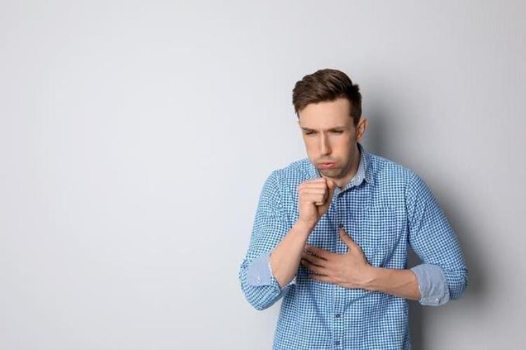 咳出白痰或黄痰有什么不同的原因平时该如何缓解