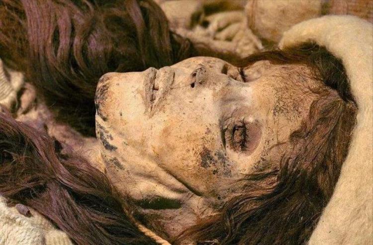 新疆发现五具干尸,考古女尸真实历史
