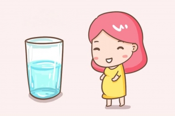 孕期为什么要多喝水呀,孕妈若出现这几种情况就应该多喝水了