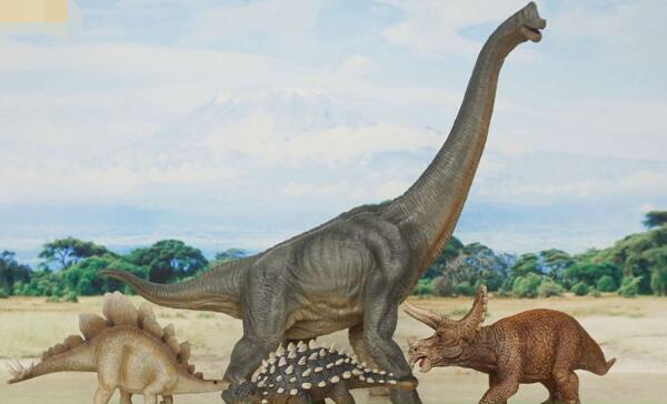 皖南龙：中国小型杂食性恐龙（长0.6米/距今7300万年前）