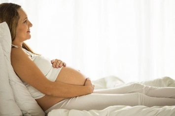 孕期手为什么会脱皮痒,孕期皮肤奇痒难耐