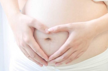 孕期为什么会皮肤变黑色,孕妇肚皮上为什么会出现黑色妊娠线