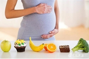 孕期为什么要补铁和钙,孕妇吃什么补铁