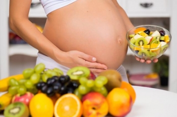 为什么孕期不能吃小番茄,小个子孕妈妈养出巨大儿只能顺转剖