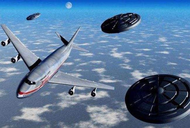2030年未来人预言 2019年不明飞行物入侵地球