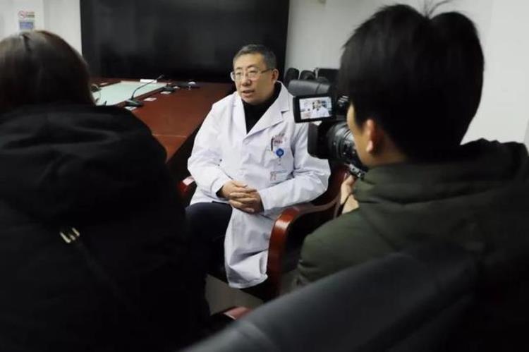 哈尔滨给死人开医药费事件「2014年哈尔滨一医院要求患者缴纳药费家属大怒还给死人用药」