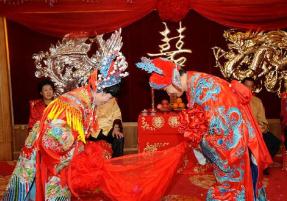 中国传统婚俗的十大禁忌：还是有必要看看的！
