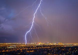 世界上最长的闪电，321公里划破俄克拉荷马州上空